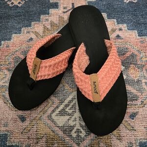 🆕 REEF | Coral Knit Flipflops, size 7